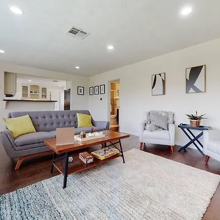 Private 4Br Near Lax & Beaches Playa Vista